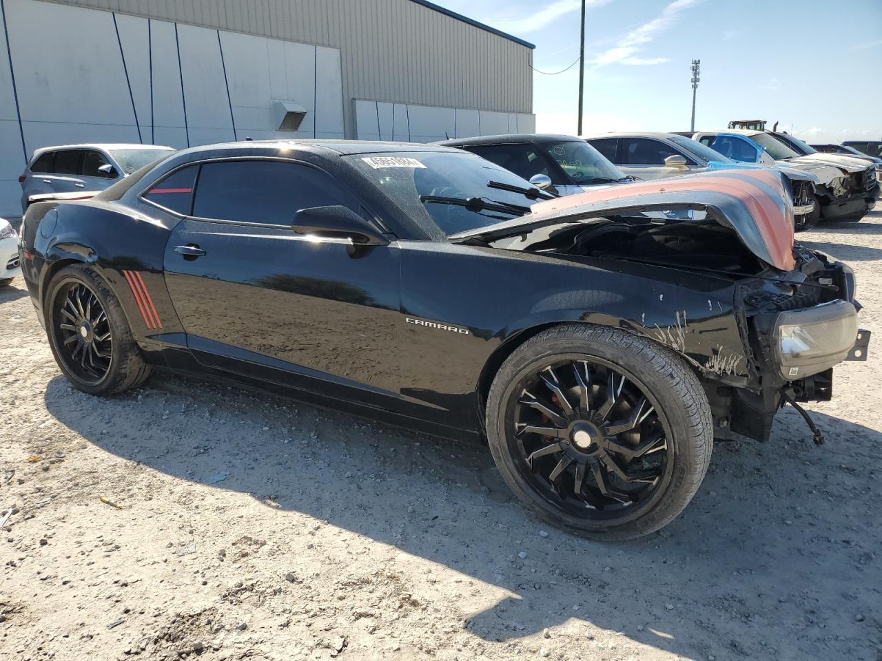 2015 CHEVROLET CAMARO LT - Image 4