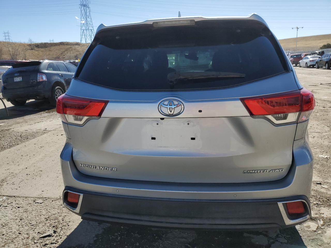 2018 TOYOTA HIGHLANDER - Image 6