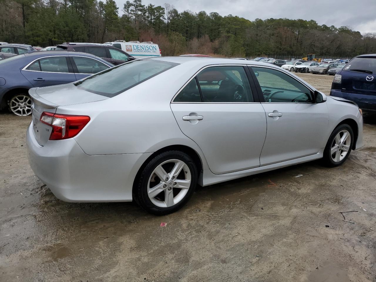 2014 TOYOTA CAMRY L - Image 3