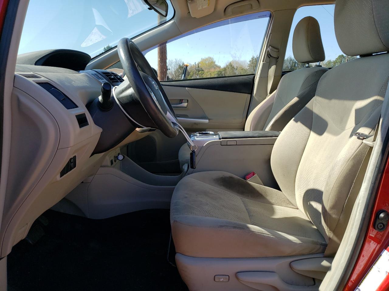 2013 TOYOTA PRIUS V - Image 7