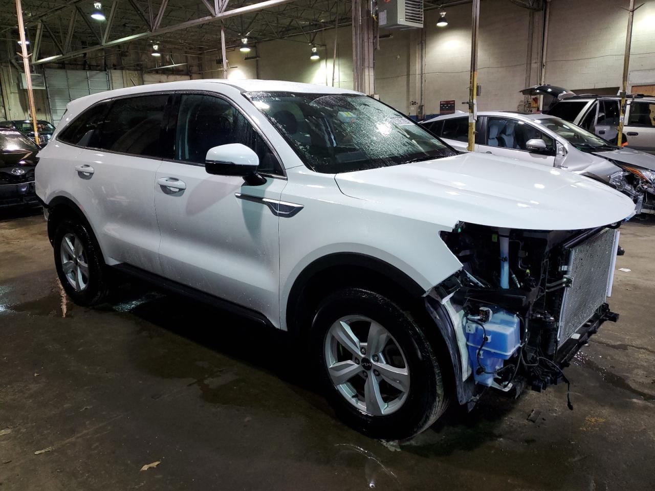 2023 KIA SORENTO LX - Image 4