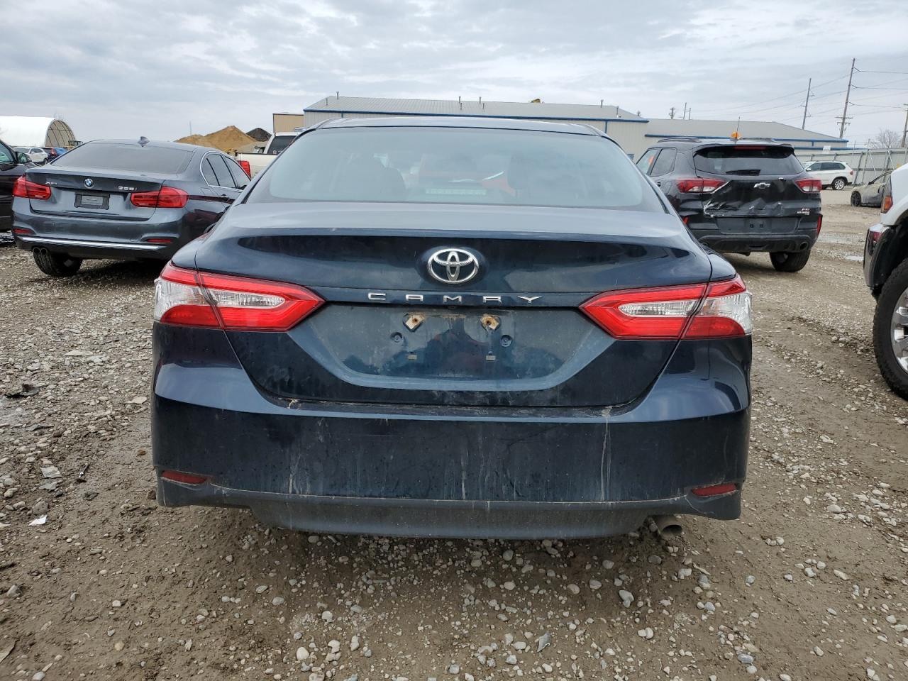 2018 TOYOTA CAMRY L - Image 6