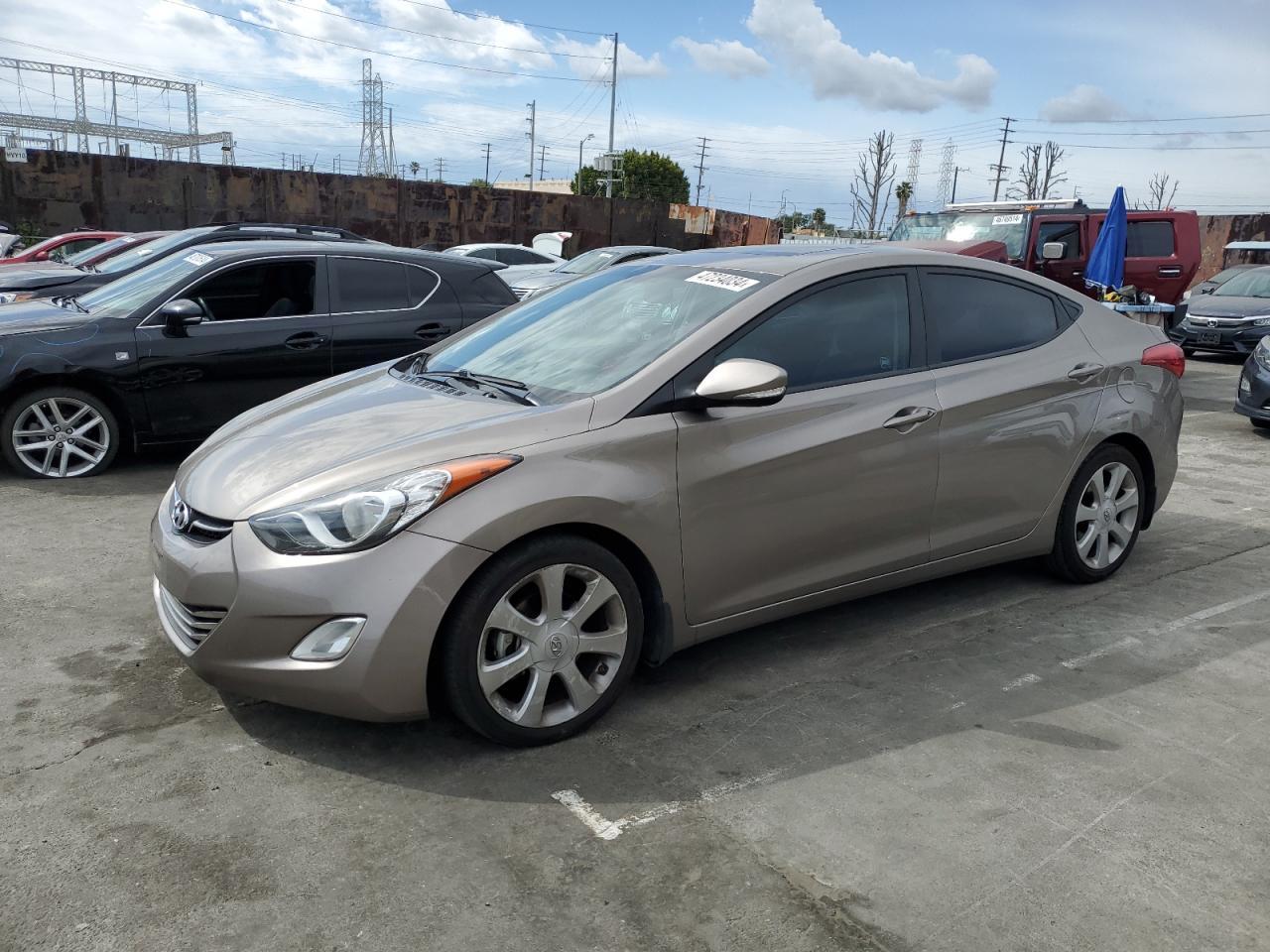 2013 HYUNDAI ELANTRA GL