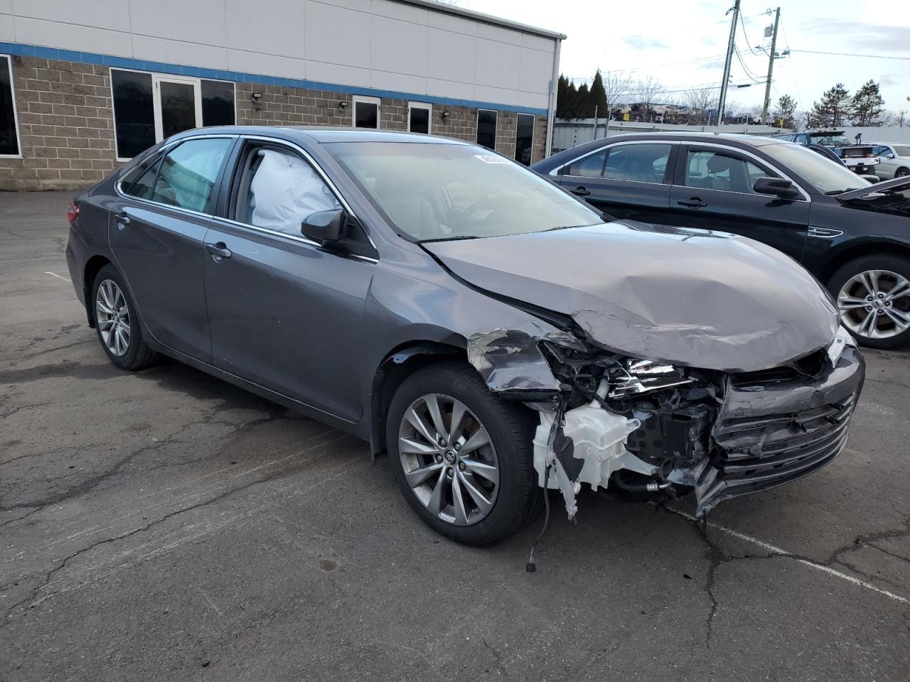 2015 TOYOTA CAMRY LE - Фото 4