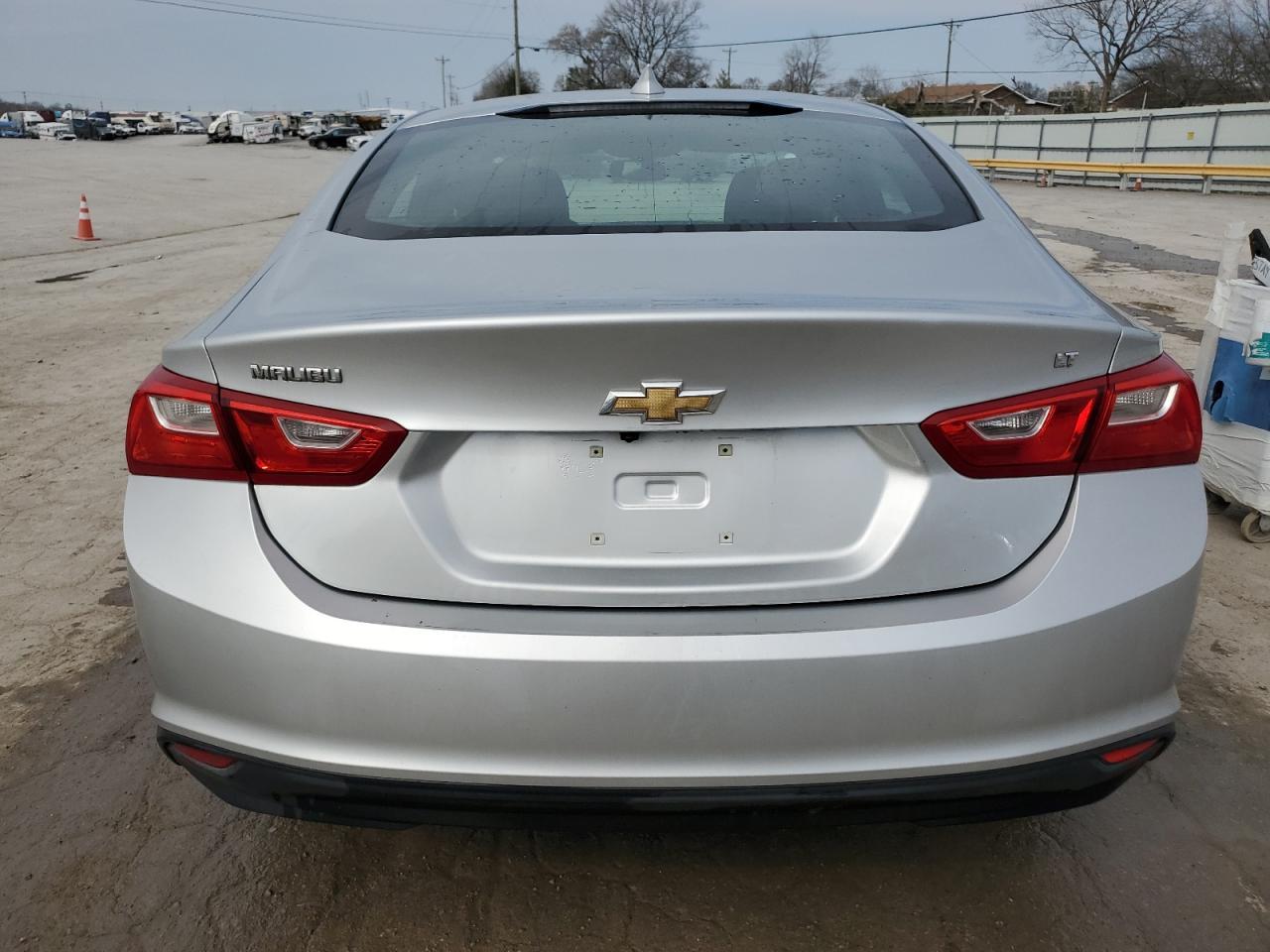 2017 CHEVROLET MALIBU LT - Image 6