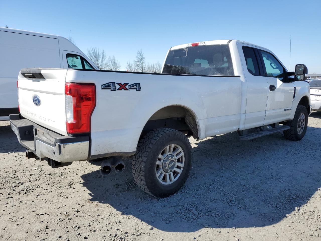 2017 FORD F250 SUPER - Image 3