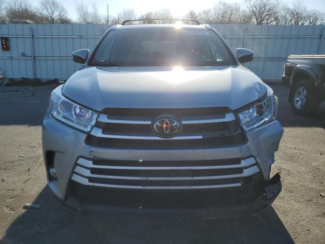 2019 Toyota Highlander Se - Фото 5