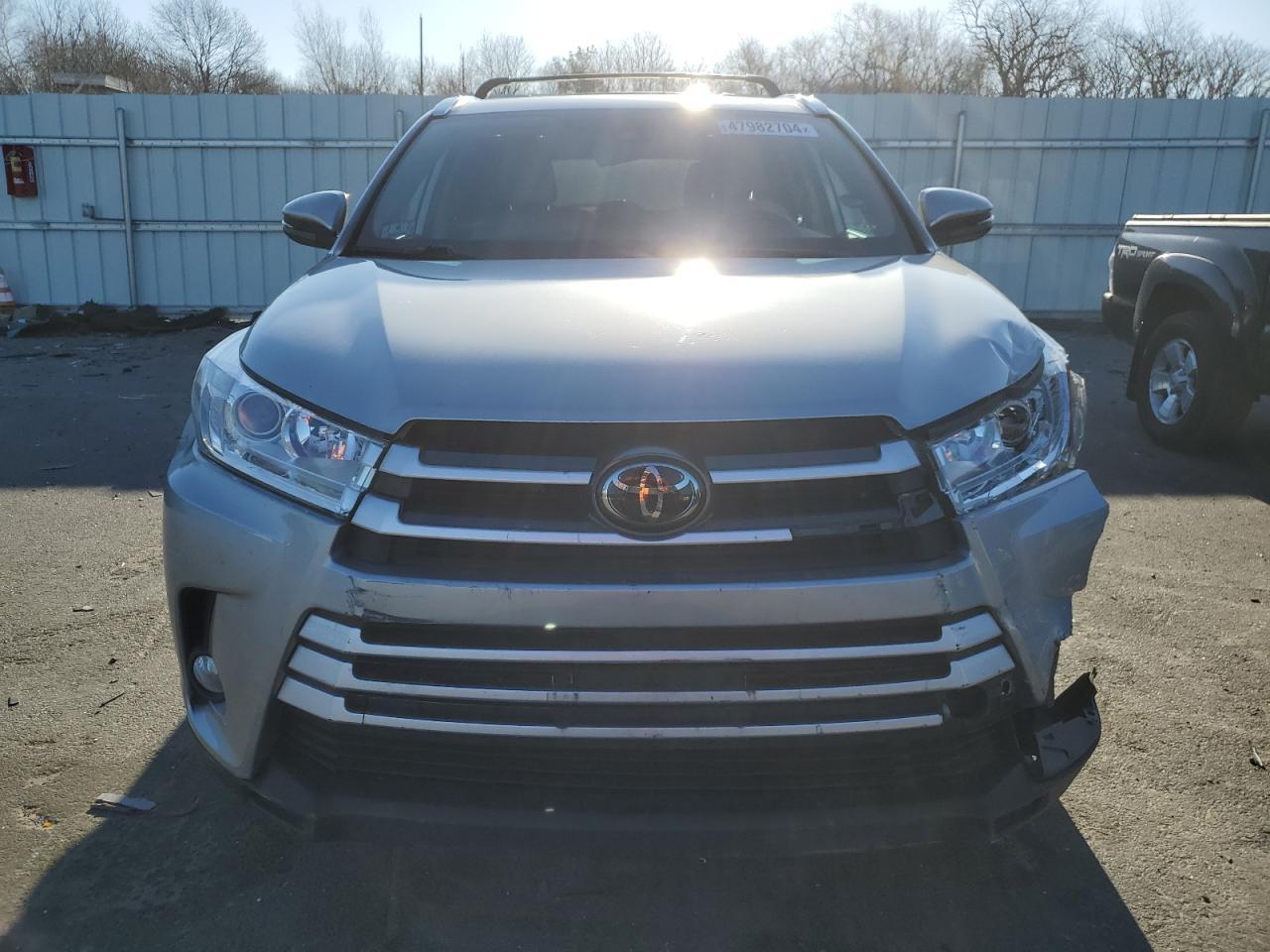 2019 TOYOTA HIGHLANDER - Фото 5
