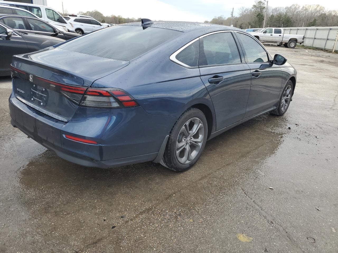 2024 HONDA ACCORD EX - Image 3