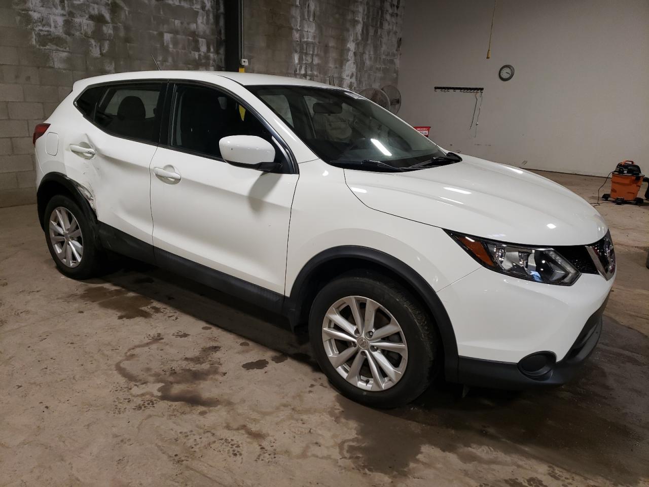 2017 NISSAN ROGUE SPOR - Фото 4