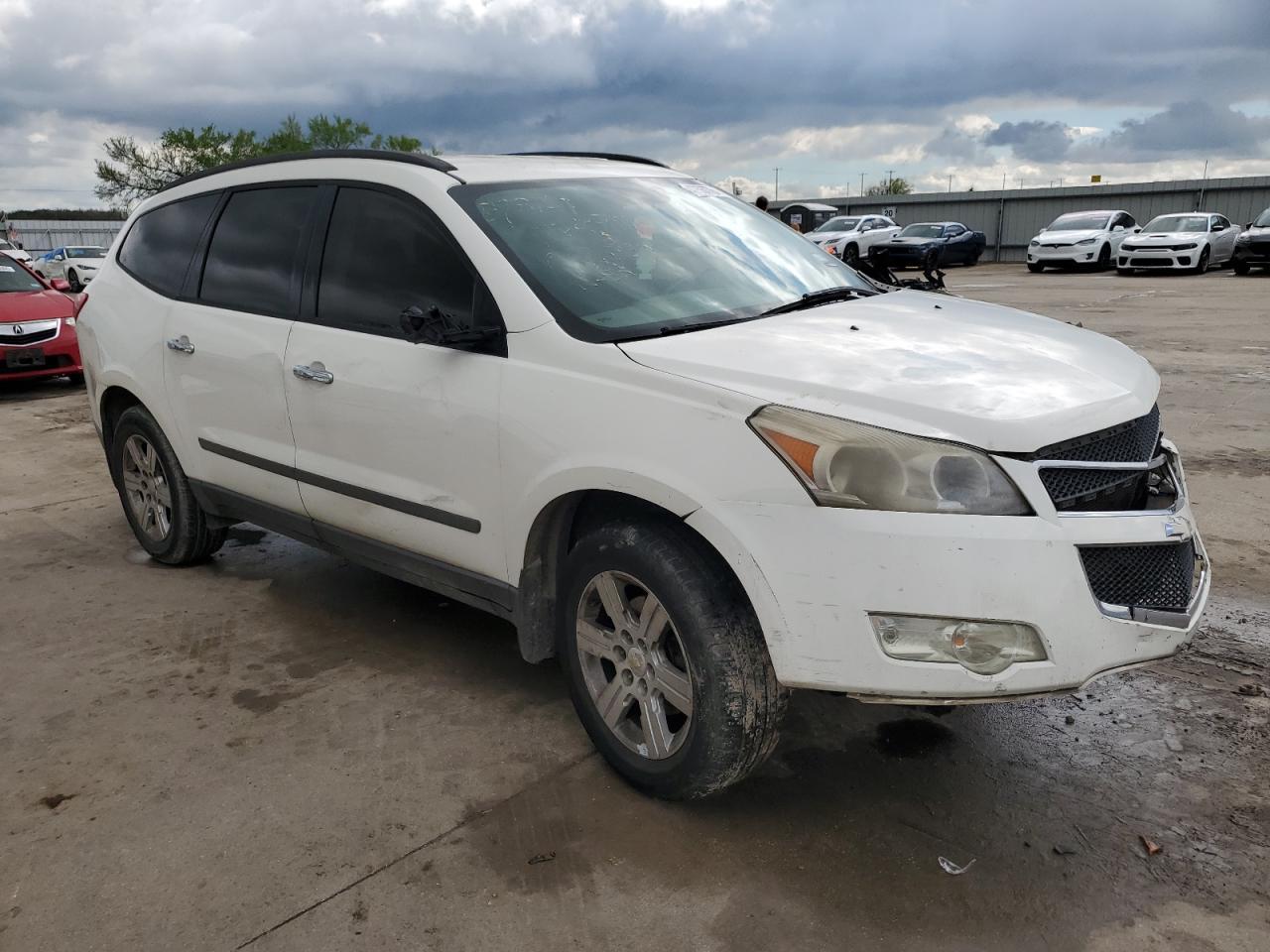 2012 CHEVROLET TRAVERSE L - Image 4