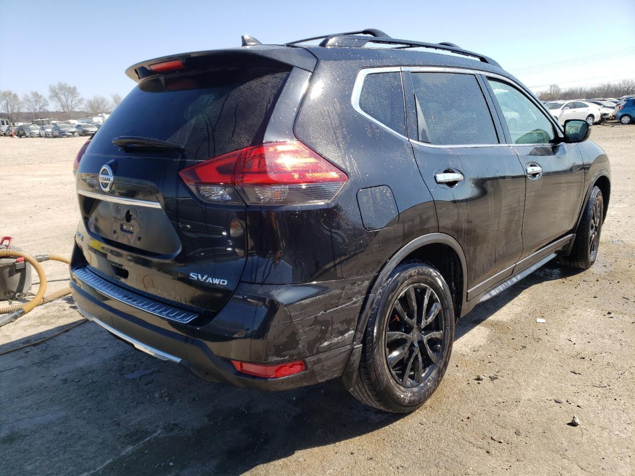 2017 NISSAN ROGUE SV - Image 3