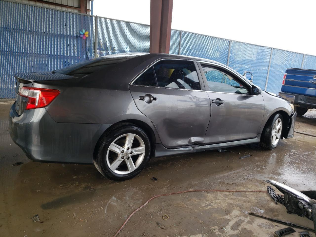 2013 TOYOTA CAMRY L - Фото 3