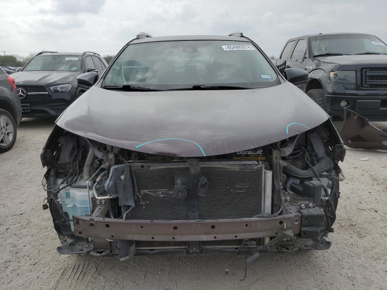 2017 TOYOTA RAV4 LE - Image 5