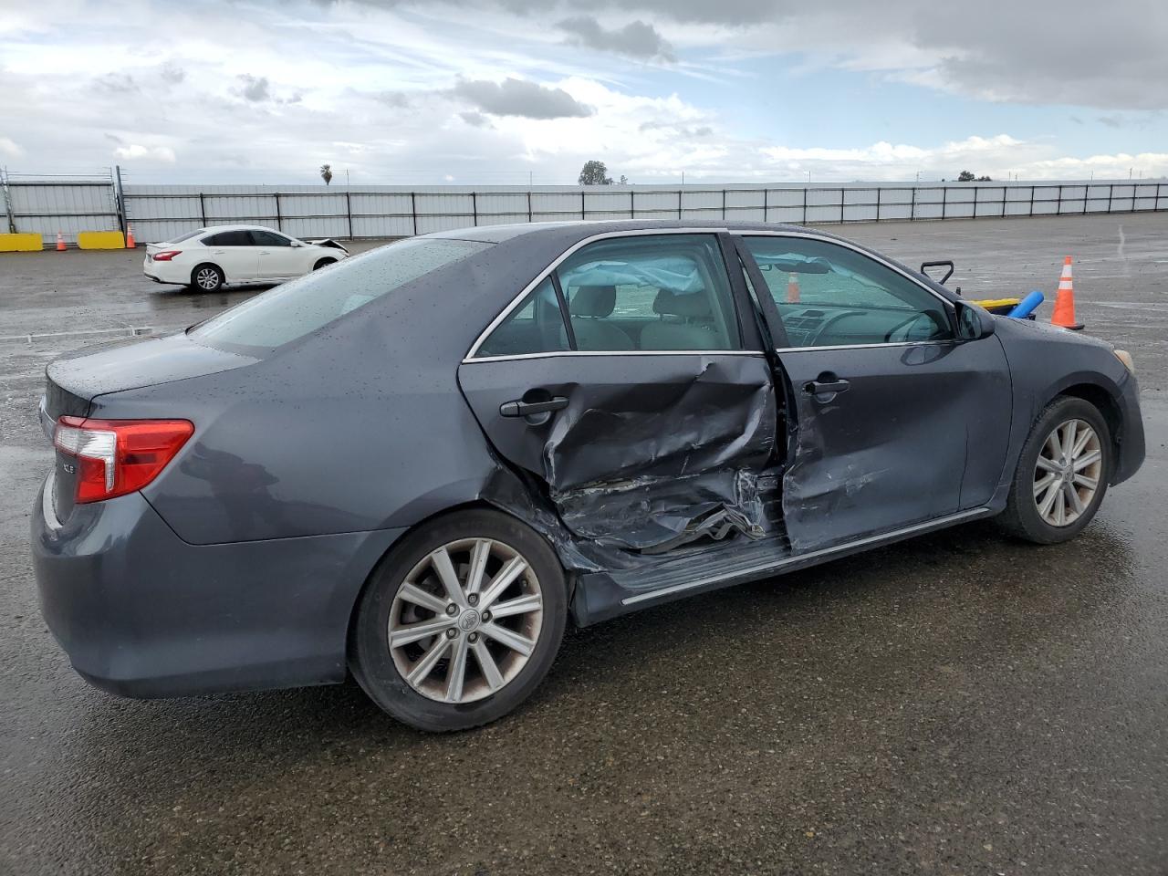 2013 TOYOTA CAMRY L - Image 3