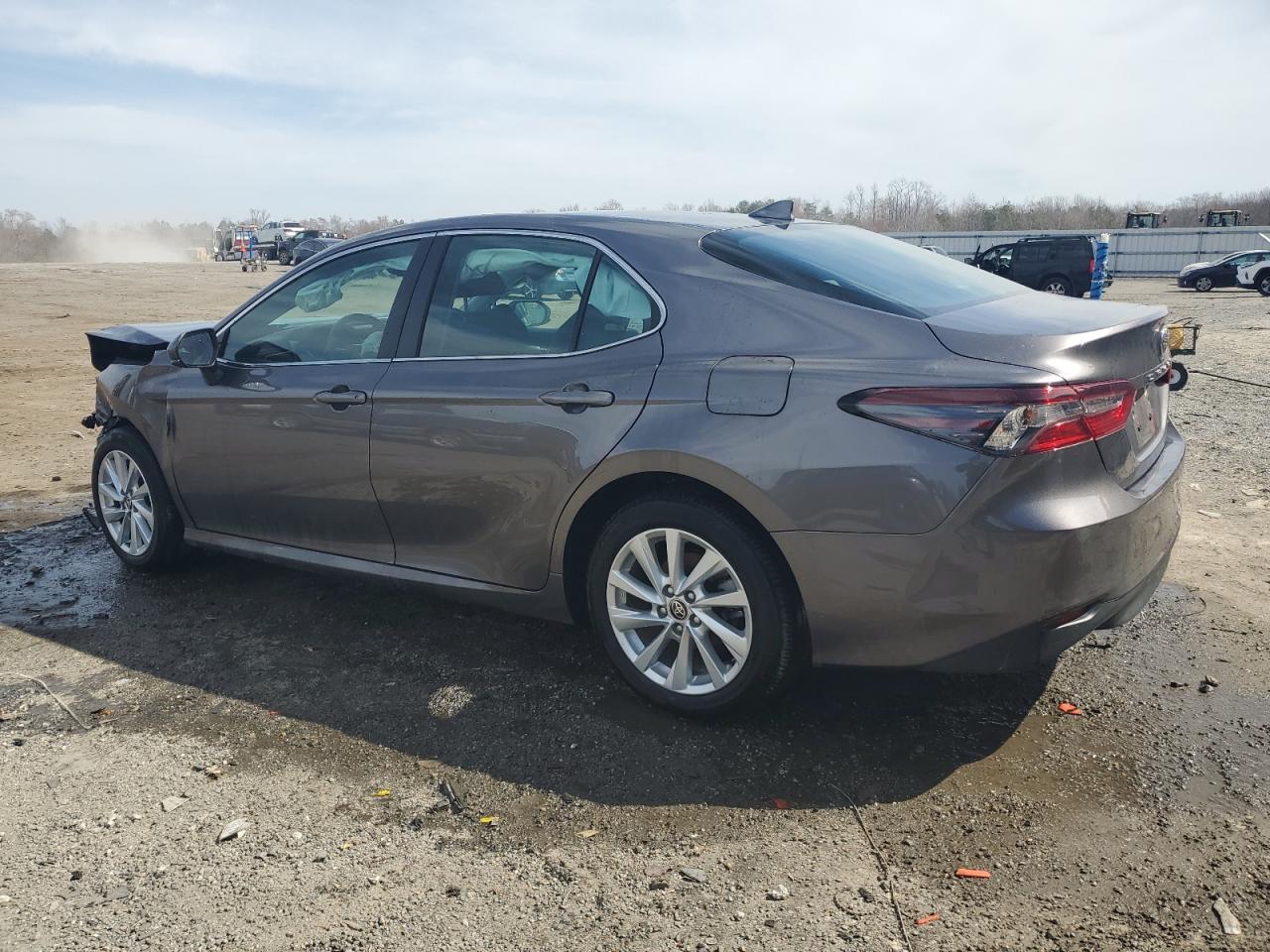 2023 TOYOTA CAMRY LE - Фото 2