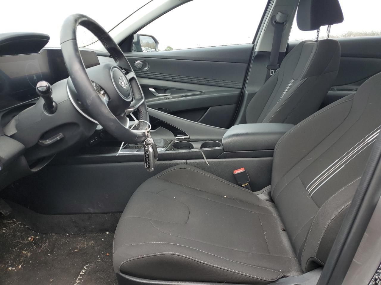 2023 HYUNDAI ELANTRA SE - Image 7