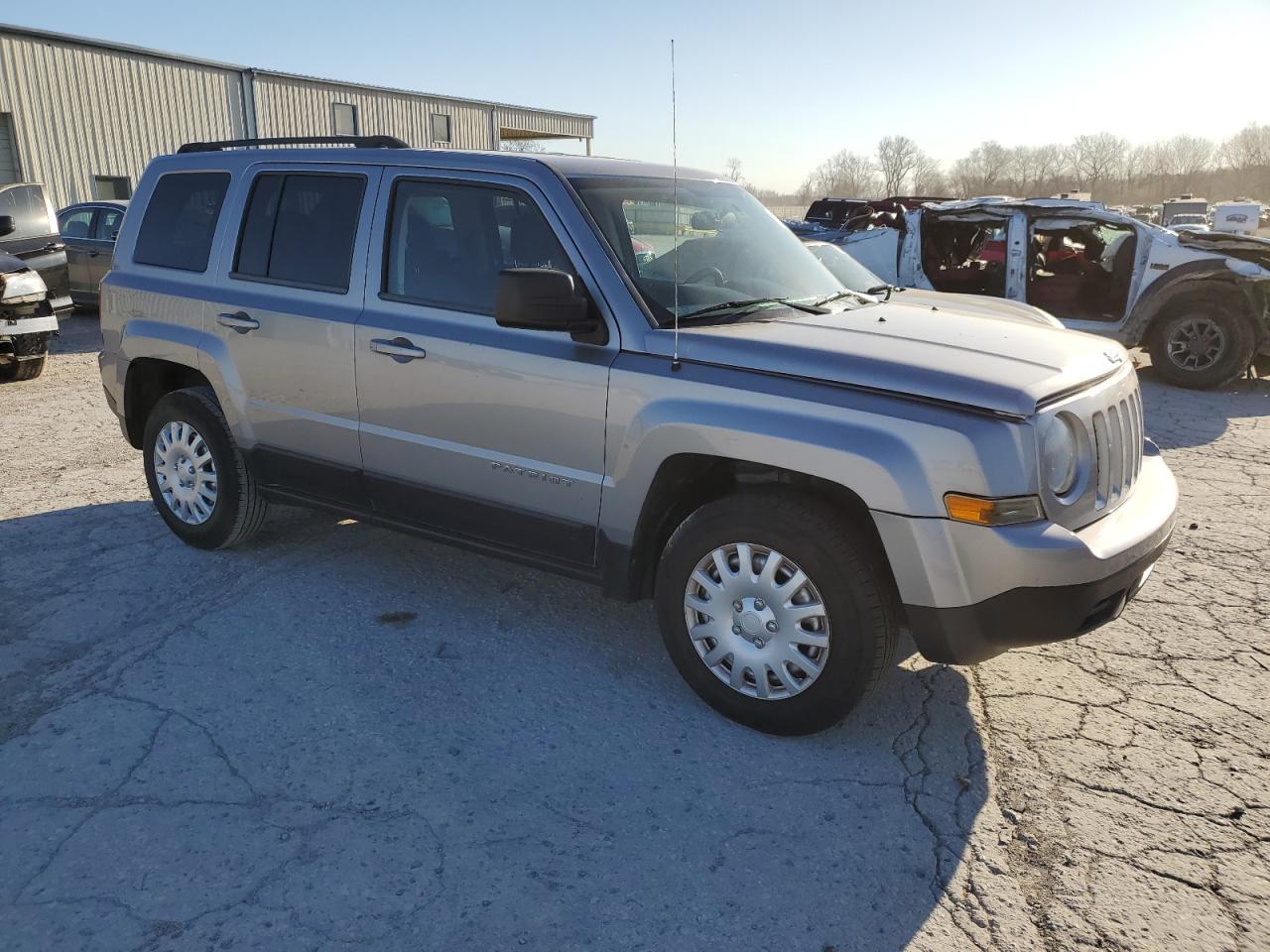 2014 JEEP PATRIOT SP - Фото 4