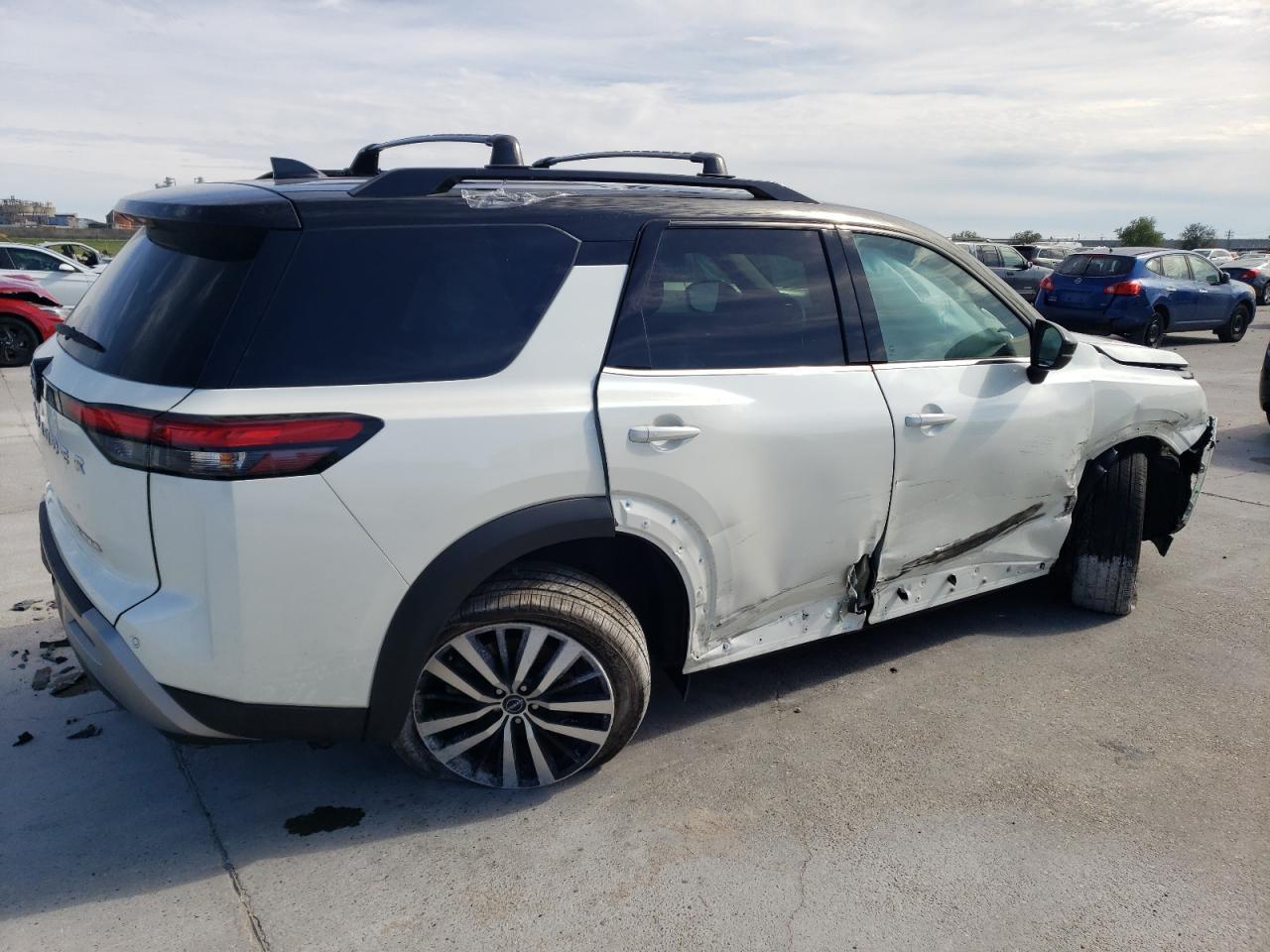 2023 NISSAN PATHFINDER - Фото 3