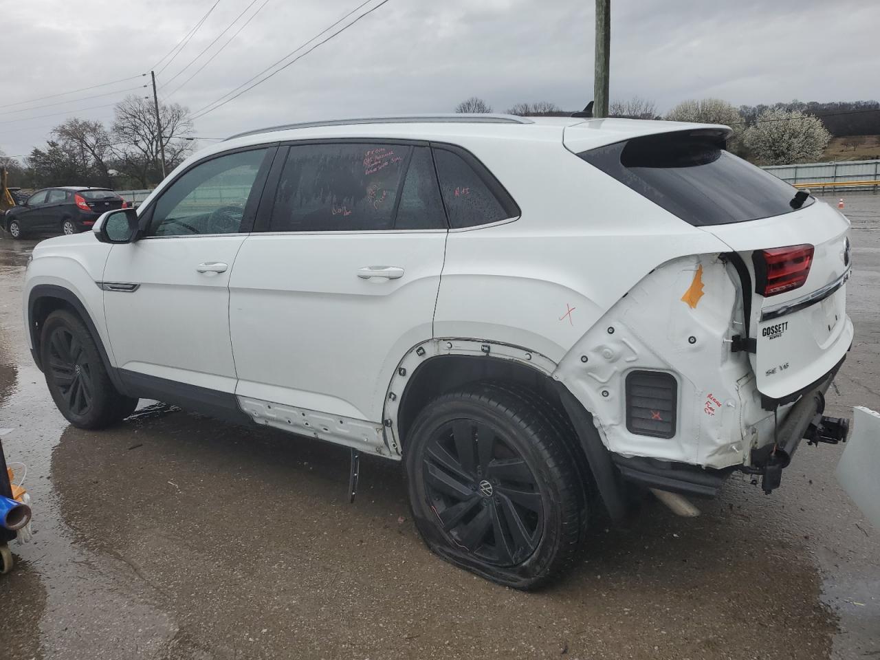 2022 VOLKSWAGEN ATLAS CROS - Image 2