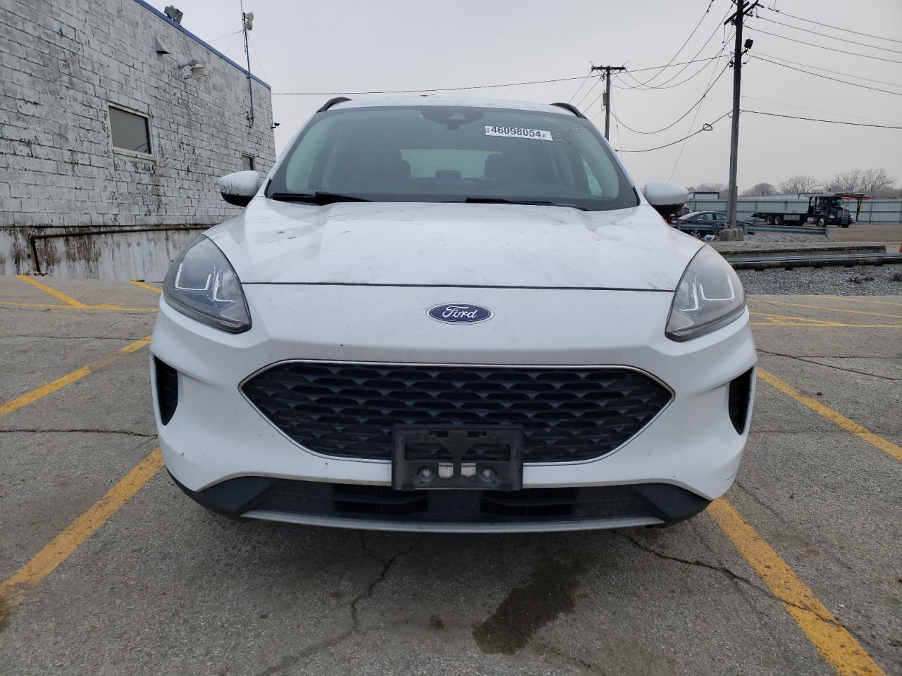2020 FORD ESCAPE SE - Фото 5