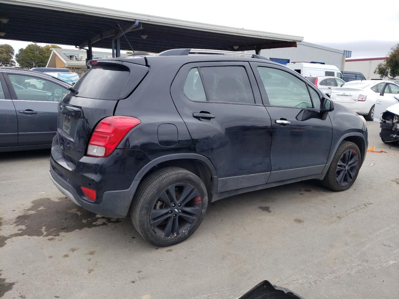 2018 CHEVROLET TRAX 1LT - Image 3