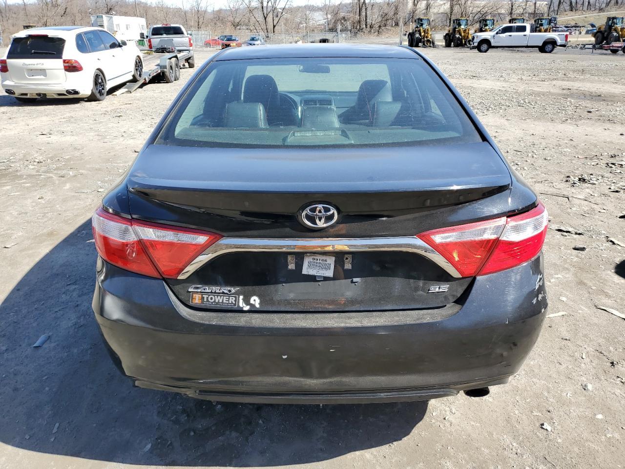 2017 TOYOTA CAMRY LE - Image 6