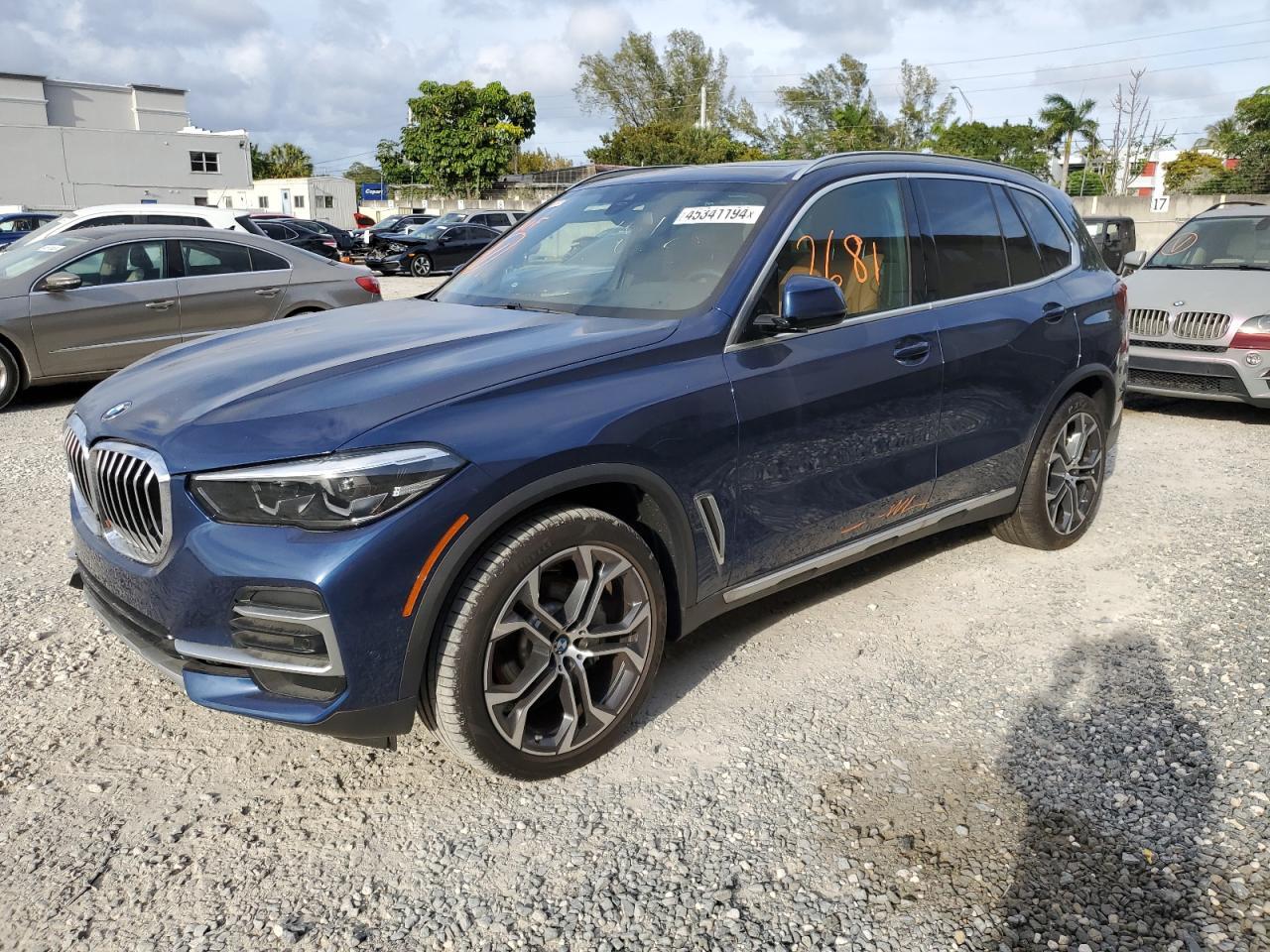 2023 BMW X5 XDRIVE4 car image