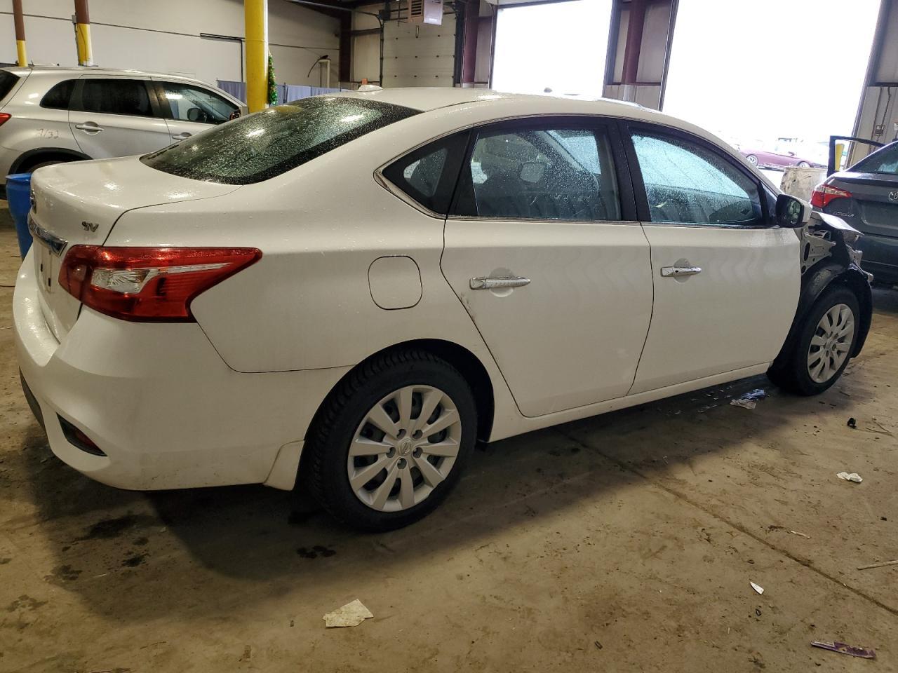 2017 NISSAN SENTRA S - Фото 3