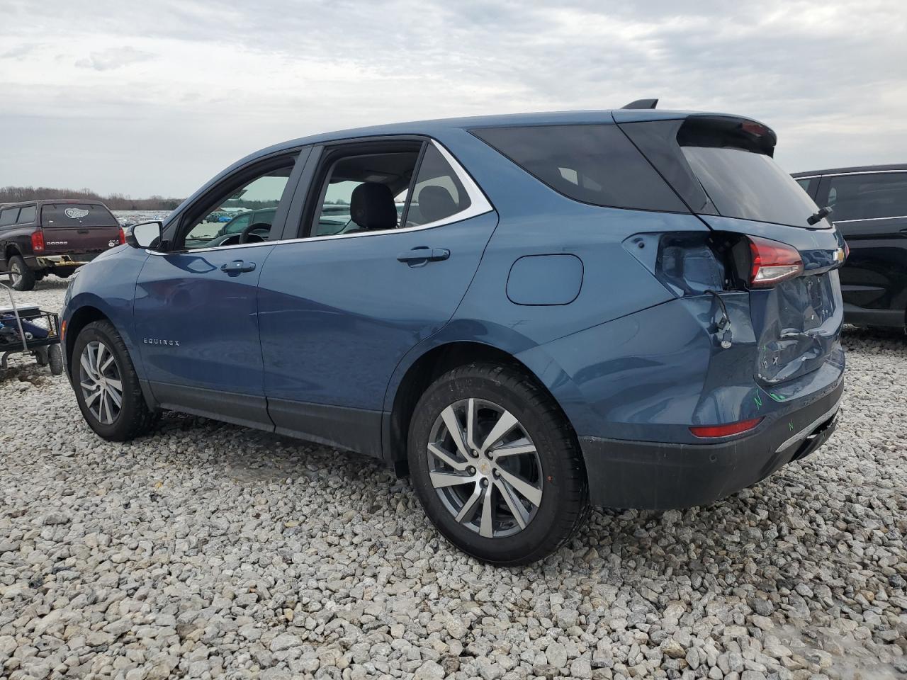 2024 CHEVROLET EQUINOX LT - Image 2