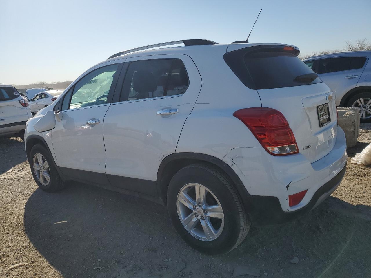2018 CHEVROLET TRAX 1LT - Фото 2