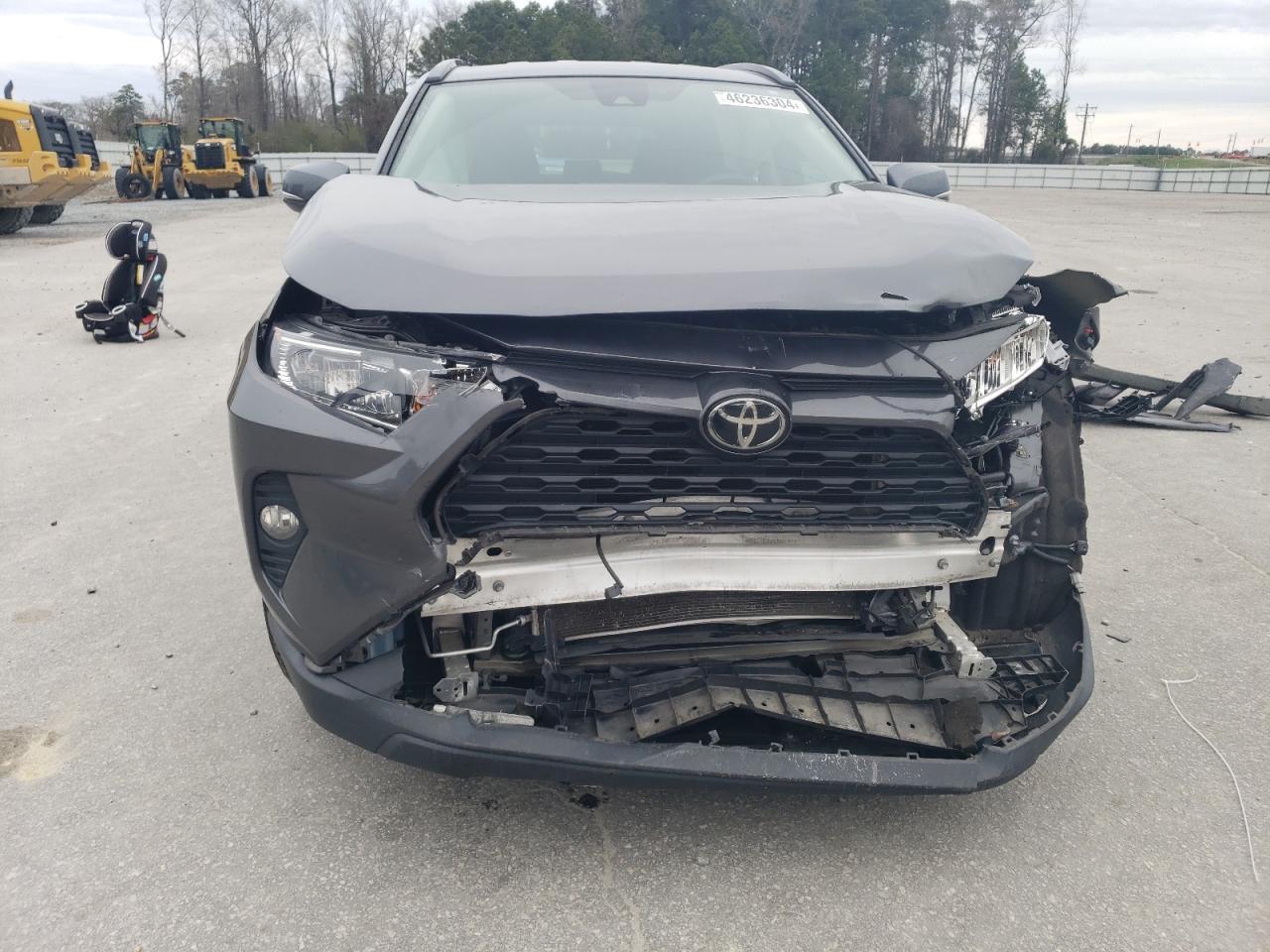 2020 TOYOTA RAV4 XLE - Image 5