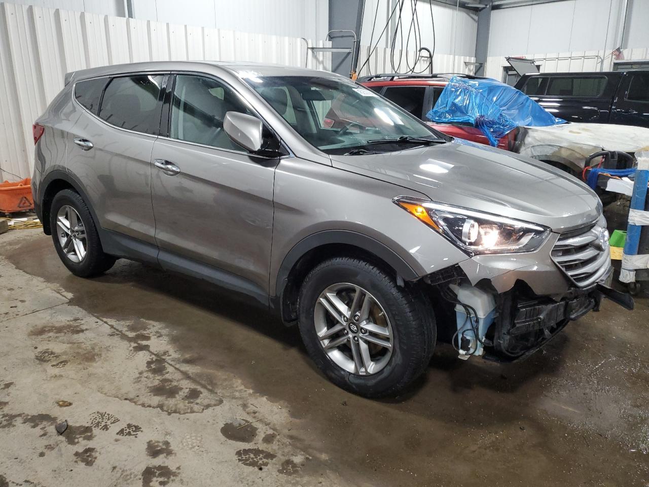 2017 HYUNDAI SANTA FE S - Image 4