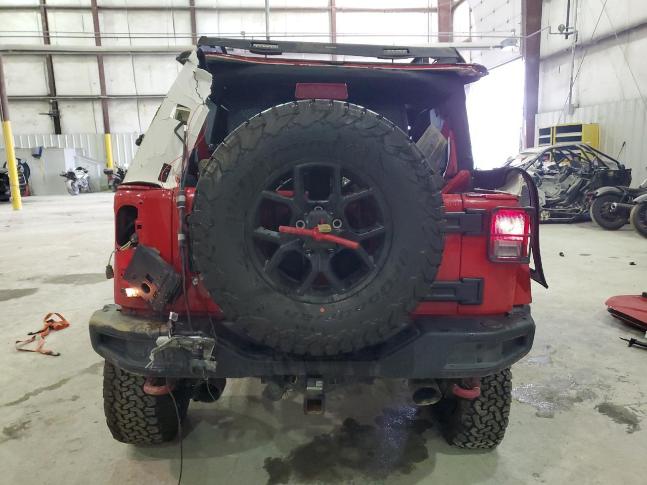 2017 JEEP WRANGLER U - Фото 6
