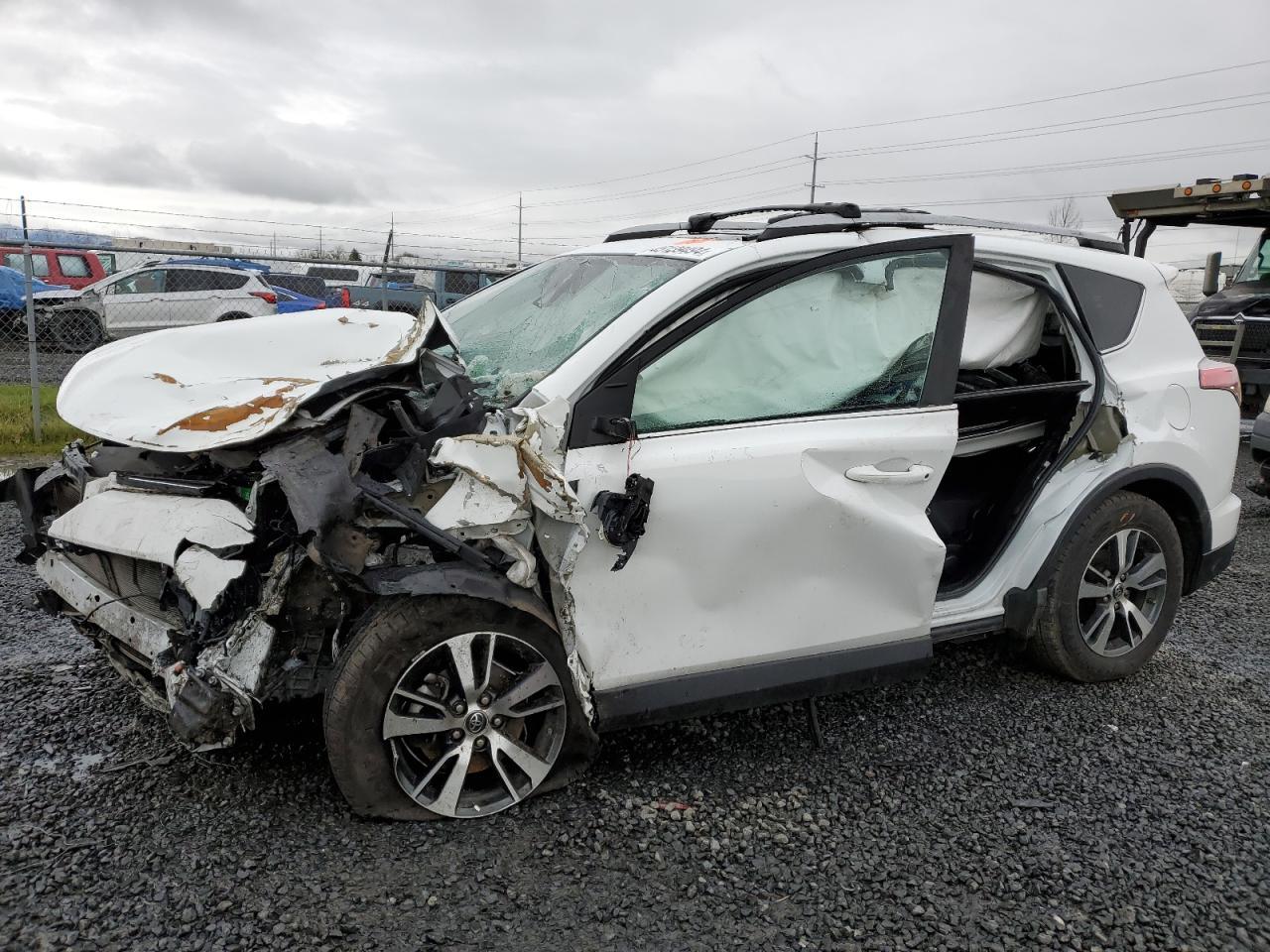 2017 TOYOTA RAV4 XLE