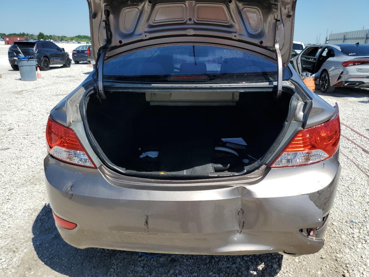 2014 HYUNDAI ACCENT GLS - Фото 6