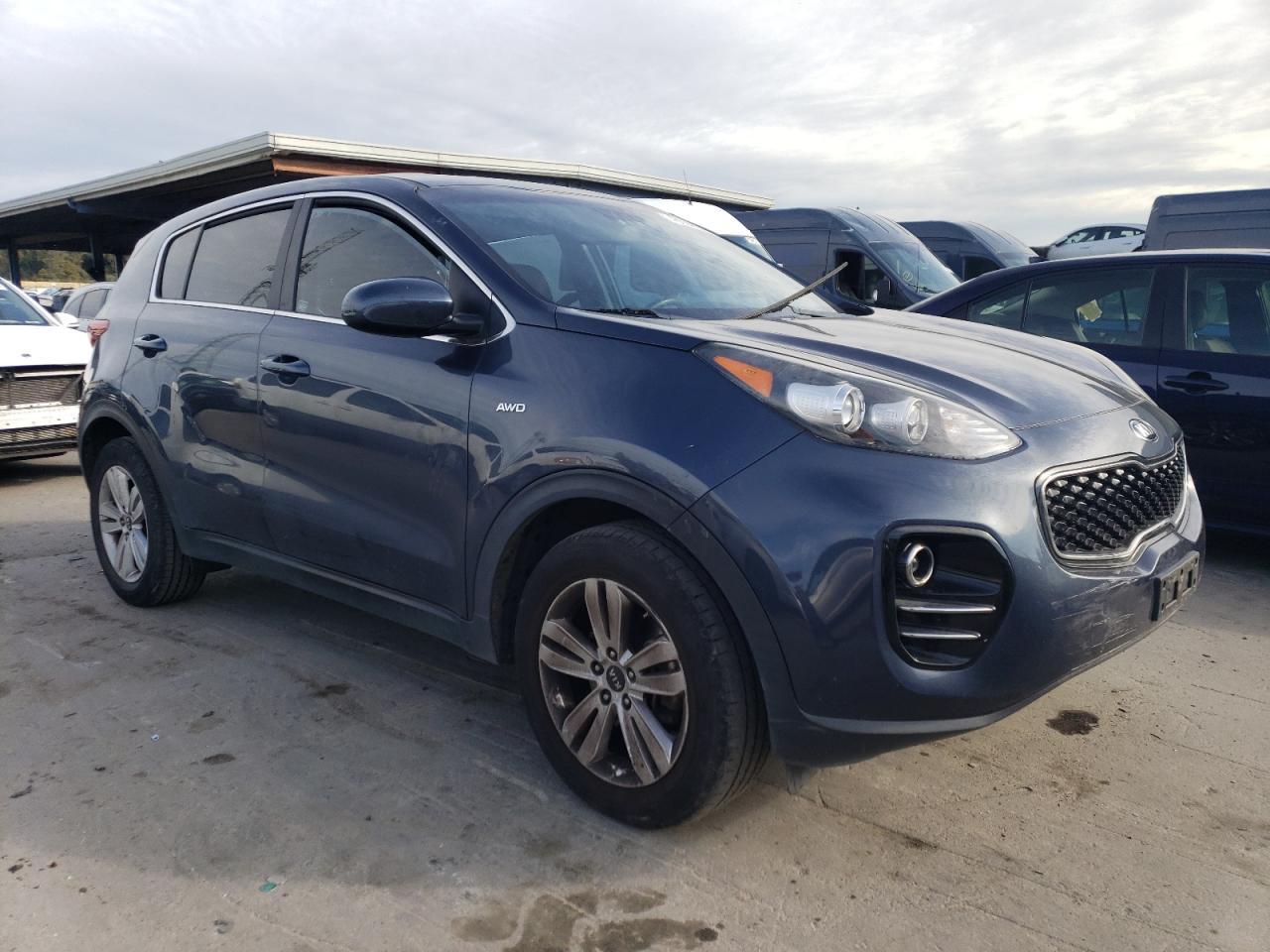 2017 KIA SPORTAGE L - Image 4
