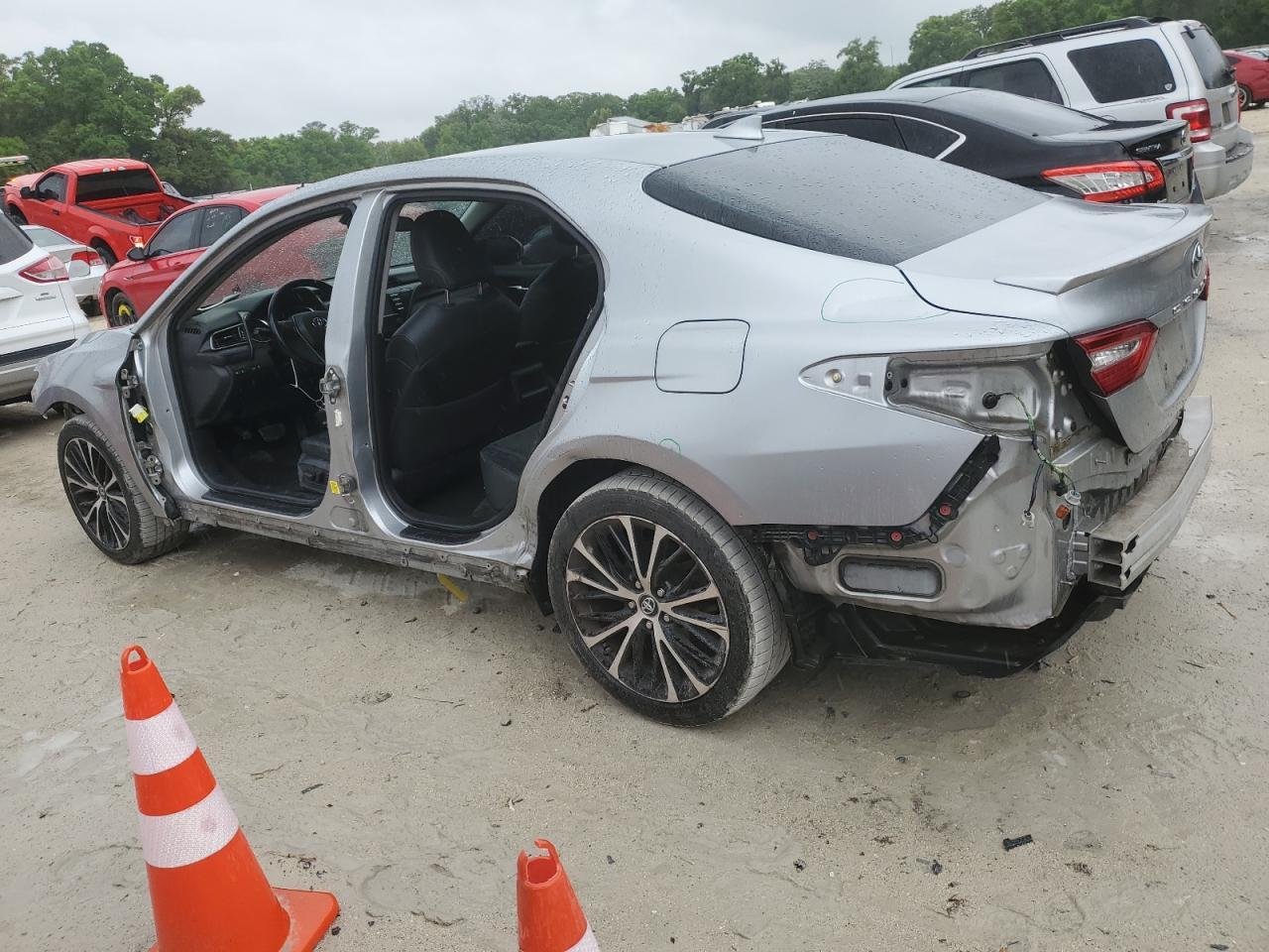 2019 TOYOTA CAMRY L - Фото 2