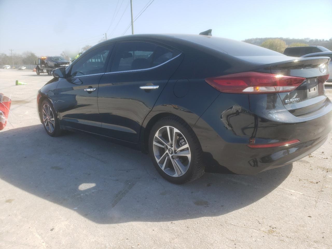 2017 HYUNDAI ELANTRA SE - Image 2