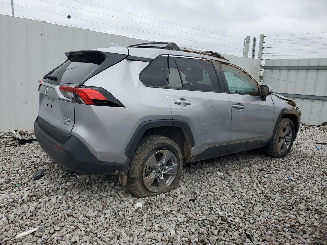 2022 TOYOTA RAV4 XLE - Image 3