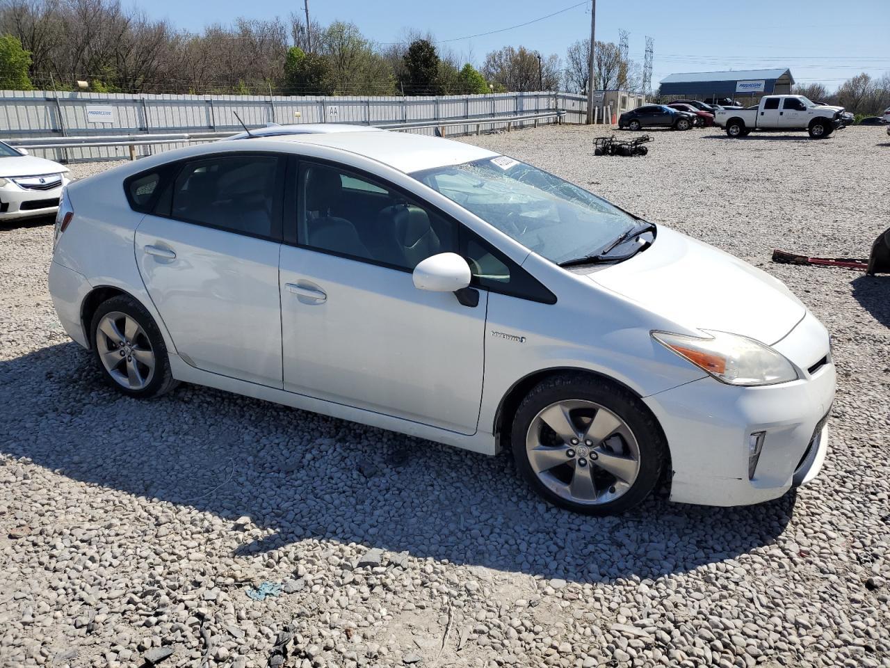 2013 TOYOTA PRIUS - Image 4