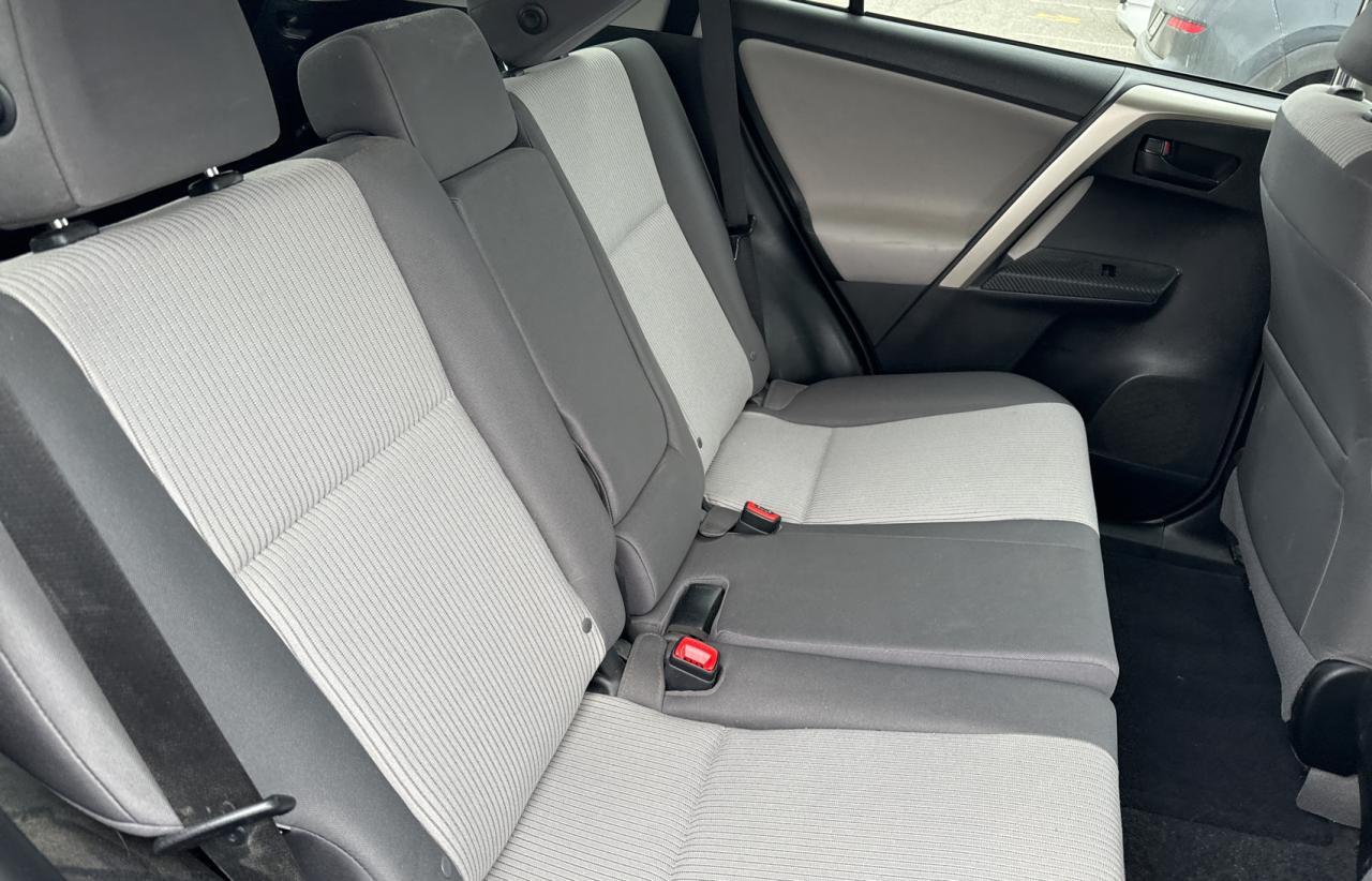 2015 TOYOTA RAV4 LE - Image 6