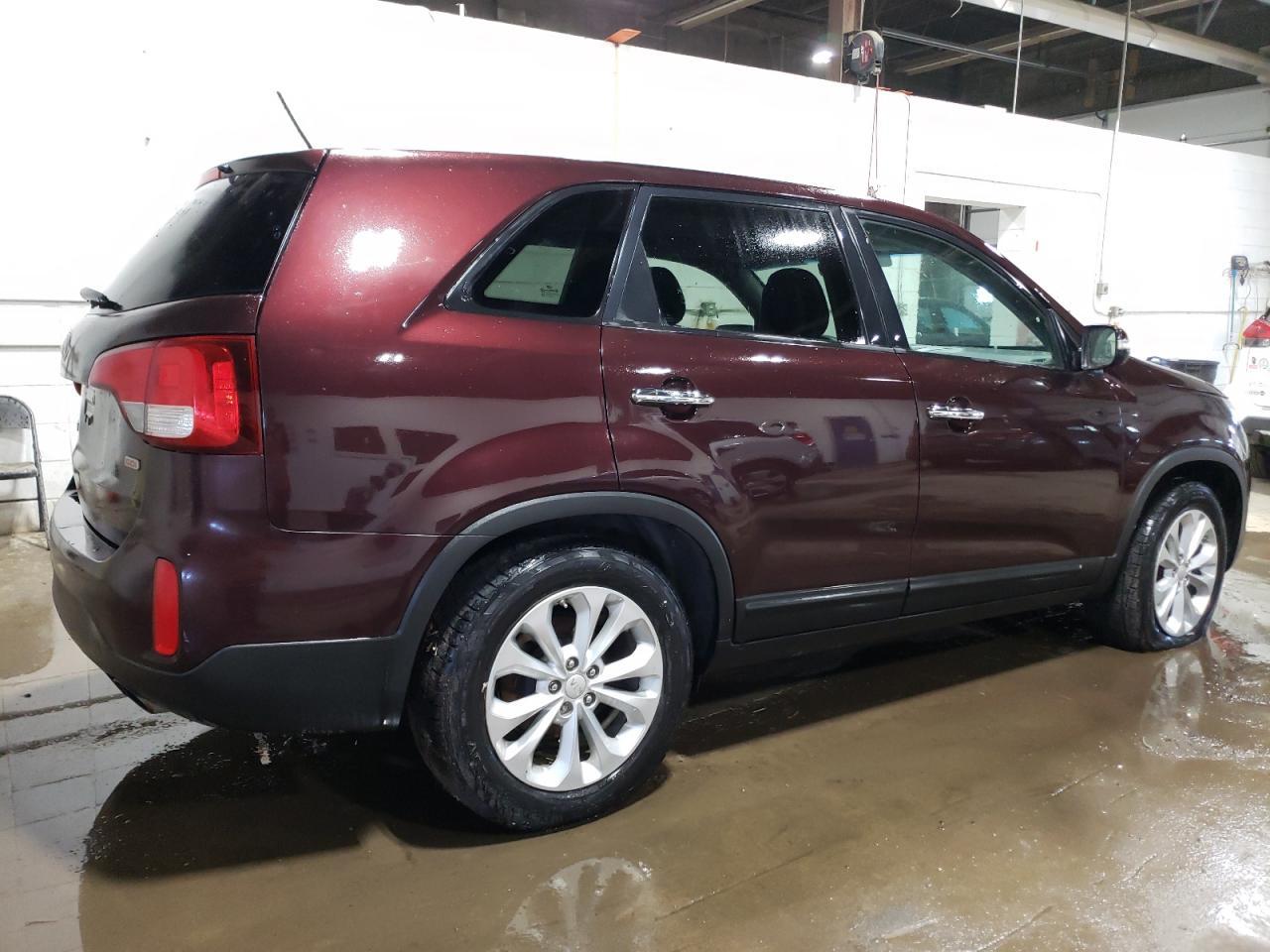 2014 KIA SORENTO LX - Фото 3