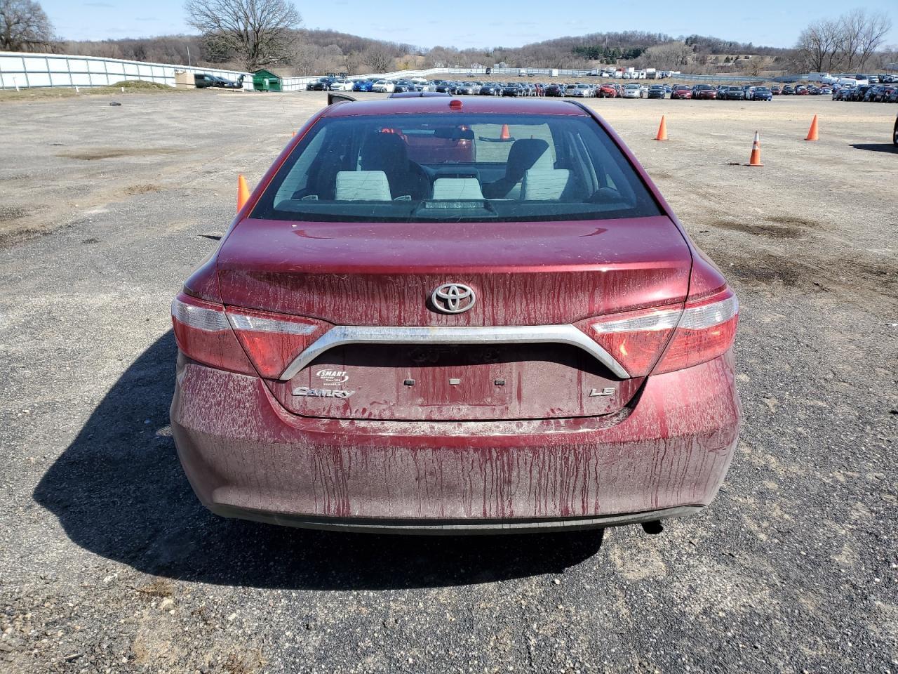 2017 TOYOTA CAMRY LE - Image 6