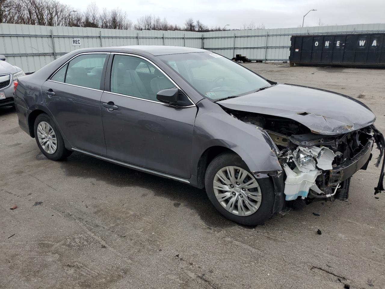 2014 TOYOTA CAMRY L - Фото 4