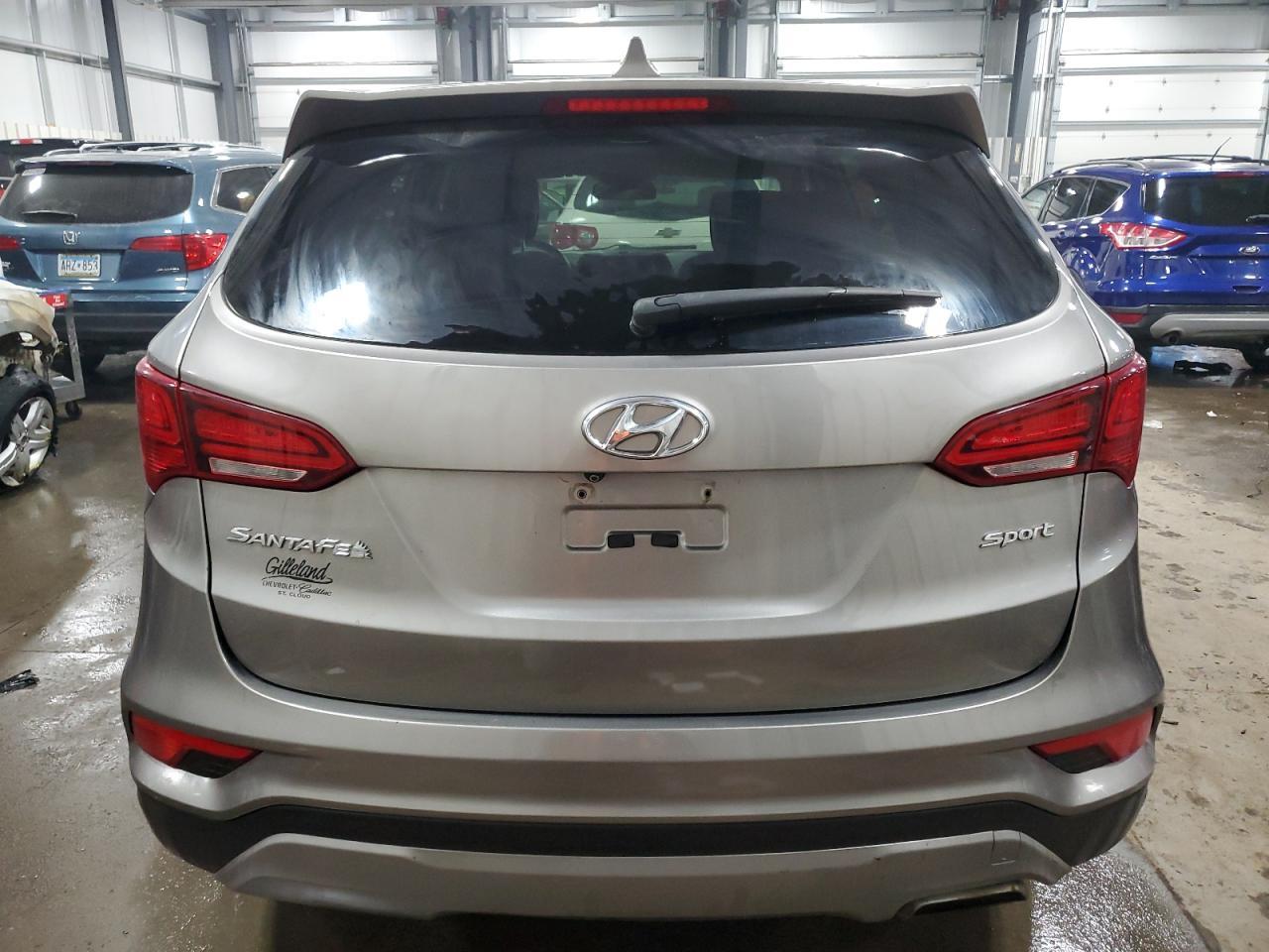 2017 HYUNDAI SANTA FE S - Image 6