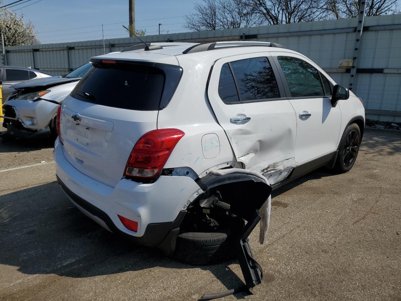 2019 CHEVROLET TRAX 1LT - Фото 3