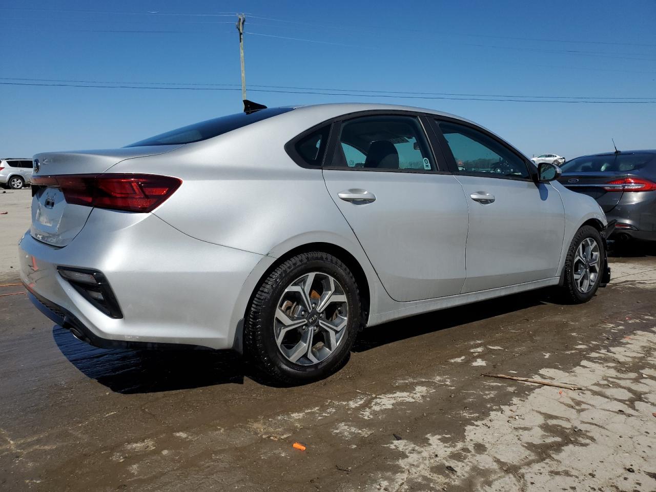 2020 KIA FORTE FE - Фото 3