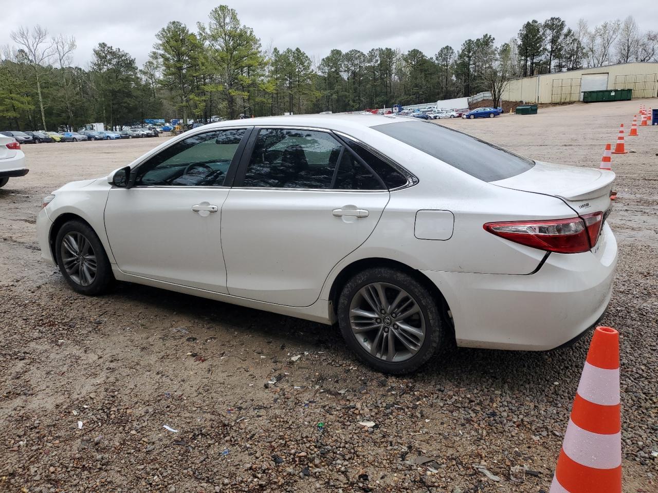 2017 TOYOTA CAMRY LE - Image 2