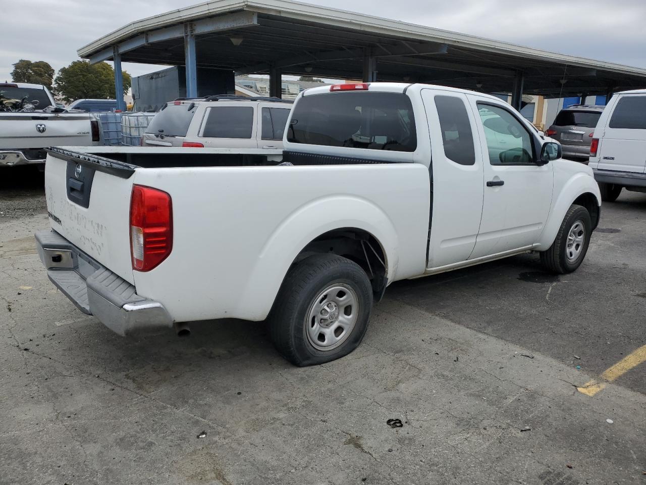 2016 NISSAN FRONTIER S - Фото 3